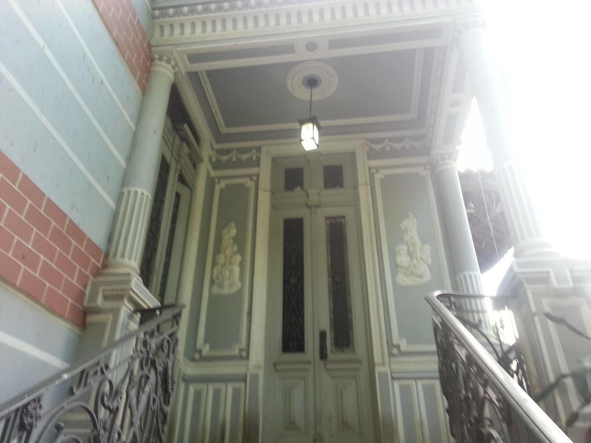 Alto Lapa House 3*