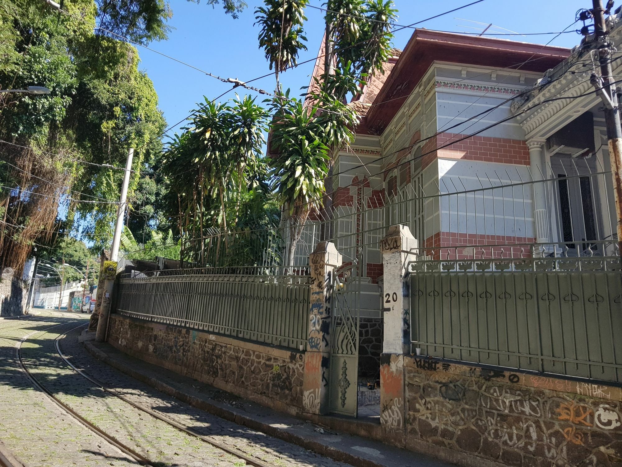 Alto Lapa House 3*